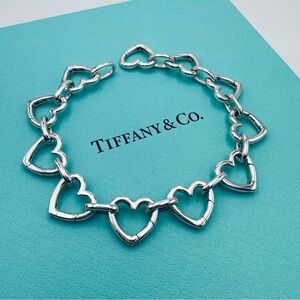 RARE Tiffany & Co 7.5” Heart Clasping Link Bracelet in Sterling Silver Packaging